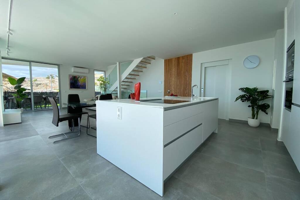 Luxury Villa - New Building With Panoramic Sea View Costa Adeje  Exteriör bild